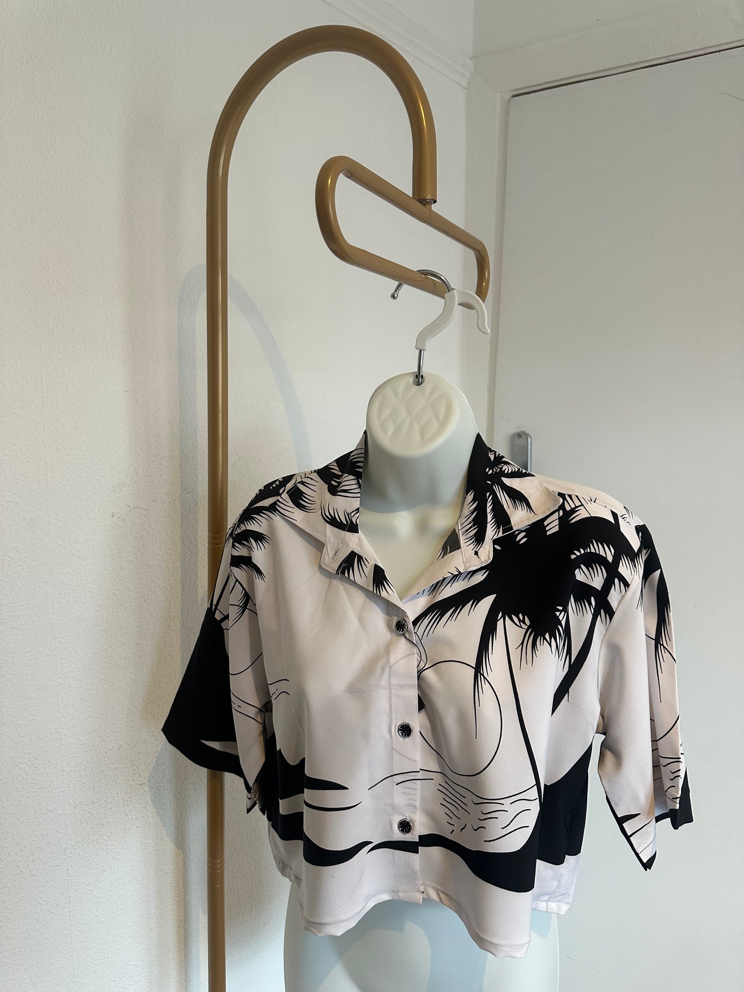 Vintage Short-Sleeve Button Up Blouse - Cropped